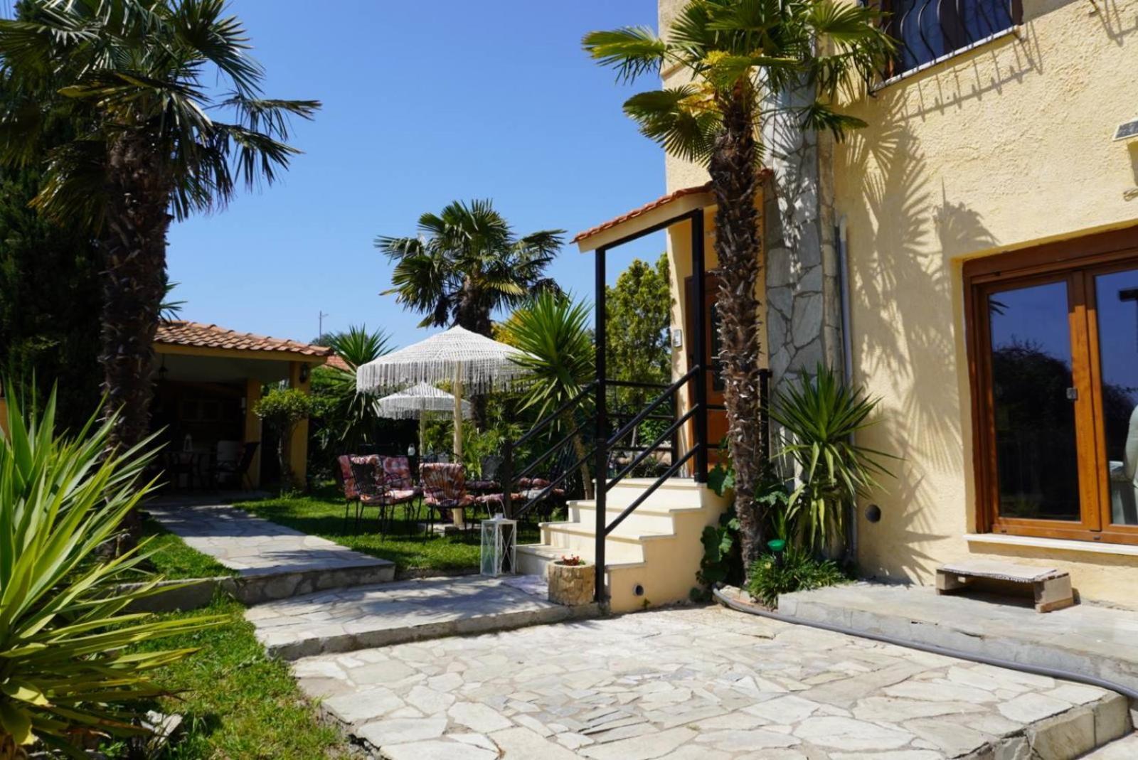 Villa Vaso With Jacuzzi Epanomi Exterior photo