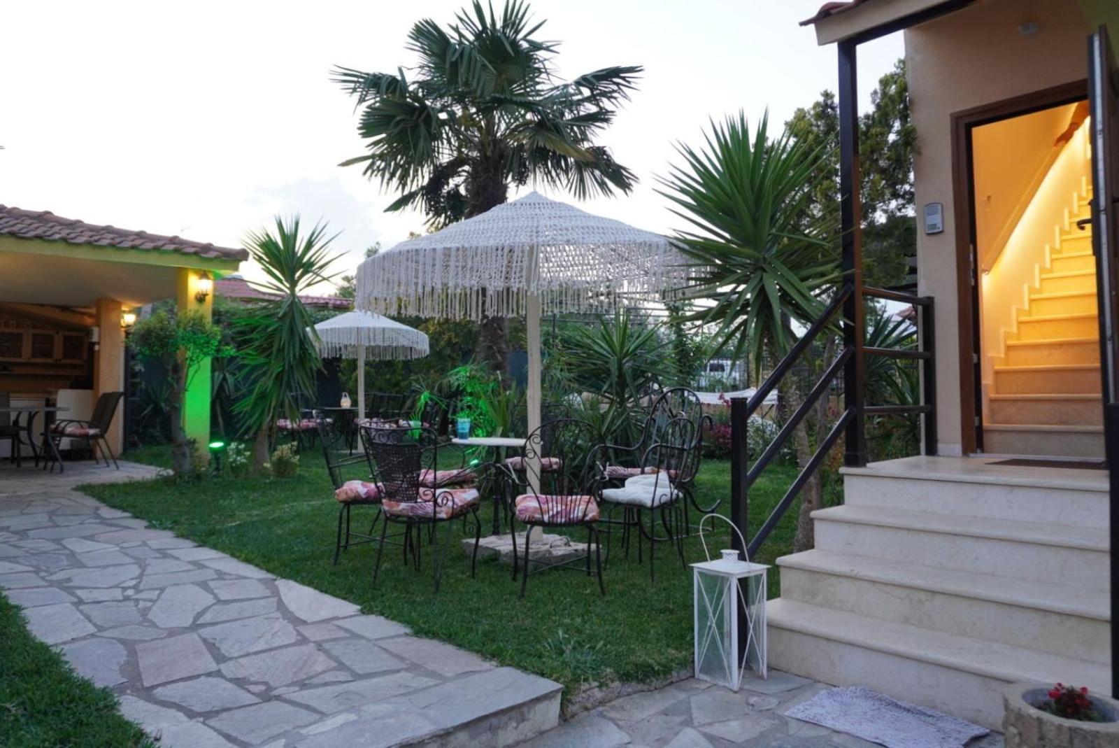 Villa Vaso With Jacuzzi Epanomi Exterior photo